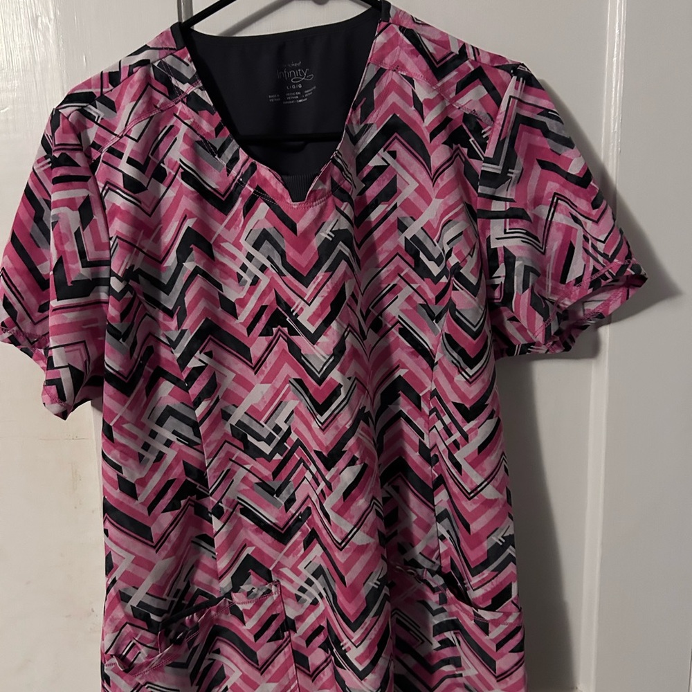 Cherokee Women's Pink Patterned Scrub Top
